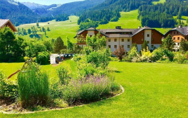 Sunny Villa