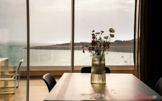 Stunning sea Views From a Gorgeous Penthouse