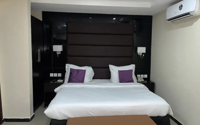 Dwell Luxury Apartments