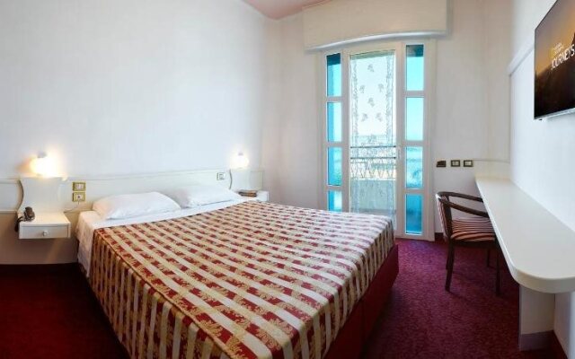 Ruhl Beach Hotel