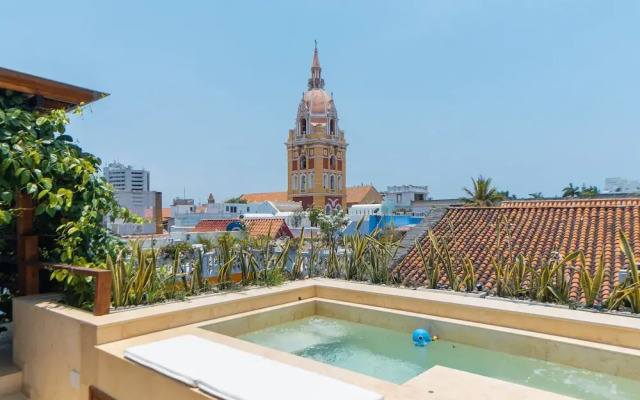 Goitia Apartment-rooftop Jacuzzi