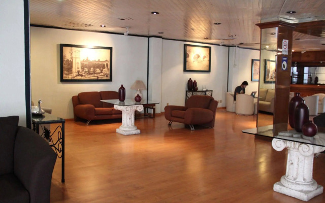 Hotel Parador Del Rio
