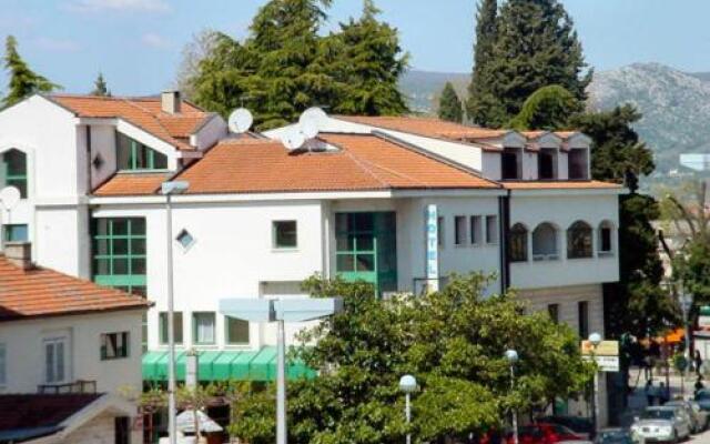 Hotel MB