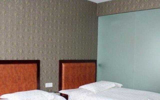Jiujiang Huangguan Holiday Inn