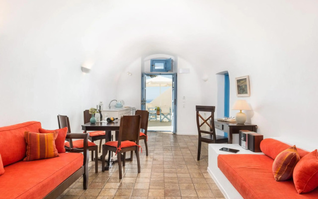 Pantelia Suites