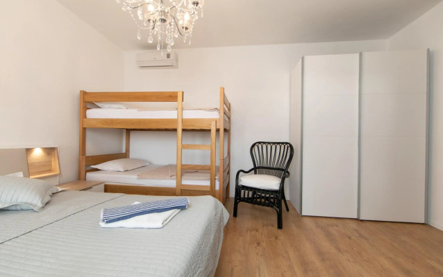 Punta Rata apartment