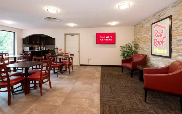 Red Roof Inn PLUS+ & Suites Opelika