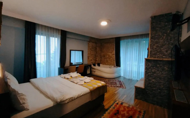 Hill River Hotel