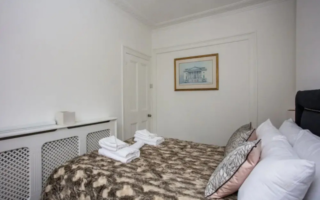 Stunning 3 Bedroom House in Clapham Manor