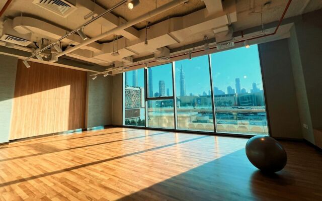 Classy Downtown 2BR w City View Balcony