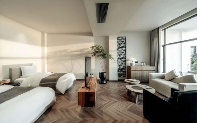Dali Qingmai Seaview Resort (North Courtyard)