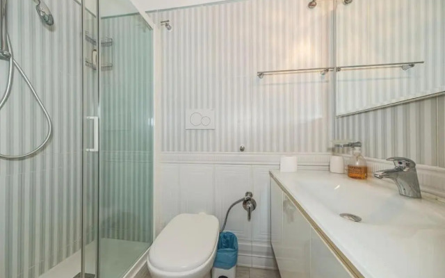 Salaria Luxury Suites