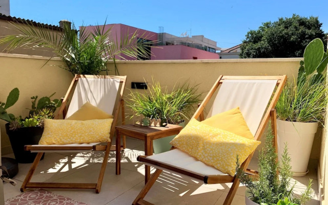 Apartment Shiny Love