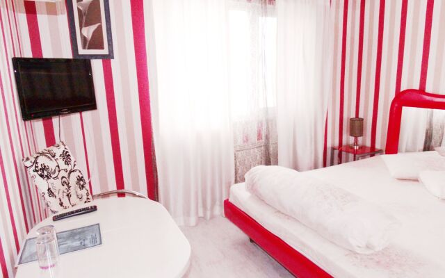 Simona Motel