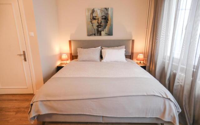 Fargo 4 Luxury Apartment