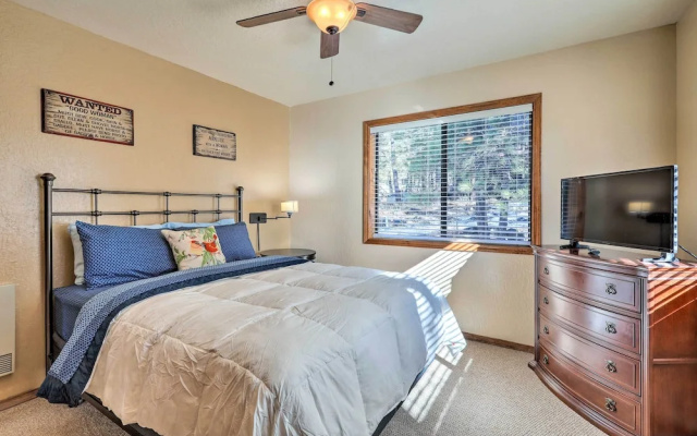 Pet-friendly Munds Park Retreat w/ Wraparound Deck