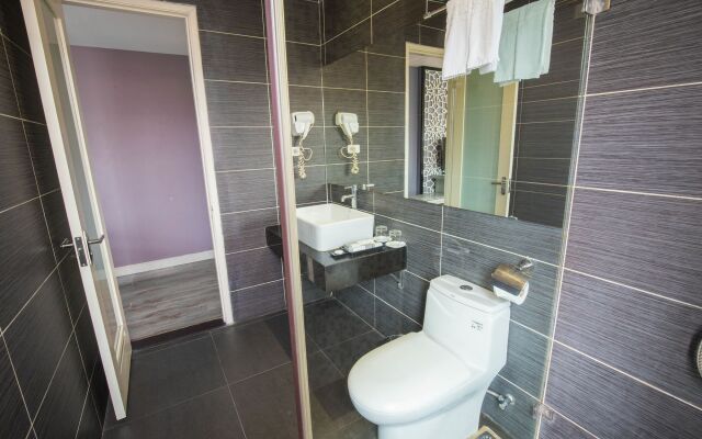 Riverside Boutique Hotel