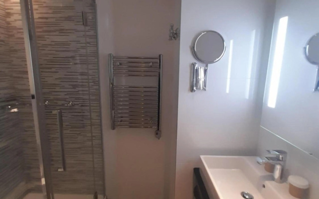 Mercure Paris Arc de Triomphe Wagram