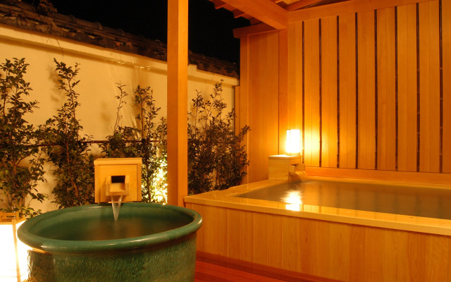 Atami Onsen Sakuraya Ryokan