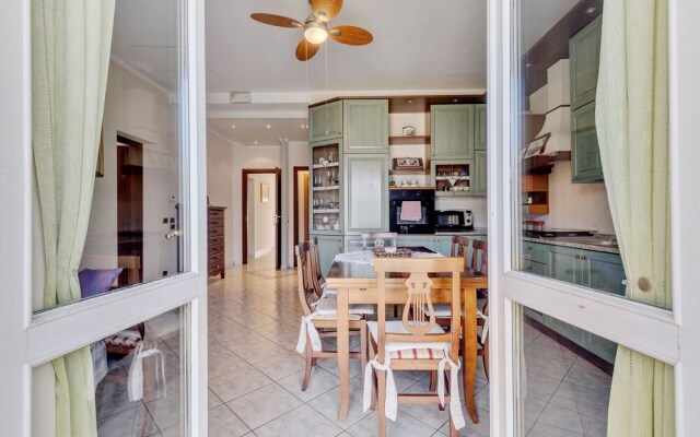 Traditional Apartment in Monte Isola near Lake Beach