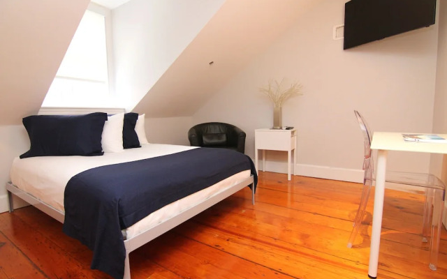 Maverick Suites at 40 Temple St