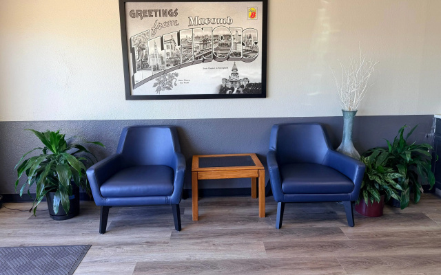 Super 8 by Wyndham Macomb