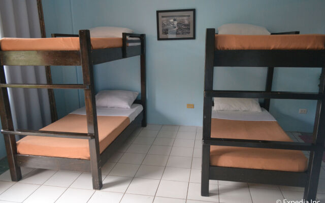 Lazea Tagaytay Inn