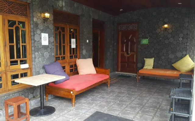 The backpack hub at weligama