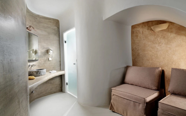 Tholos Resort Hotel