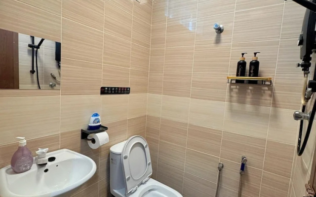Comfy Tok Sira Home Kuantan 5 BR
