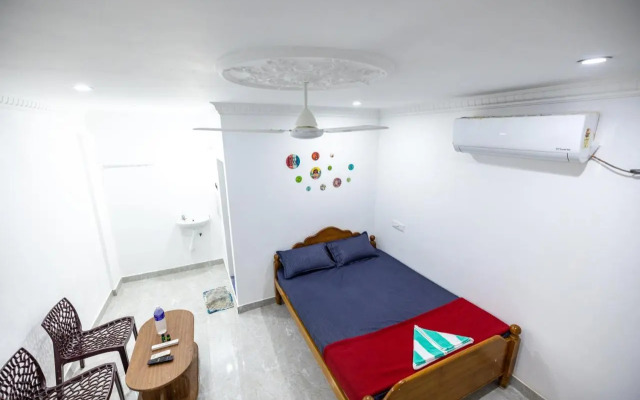 Sri Sai Holiday Inn