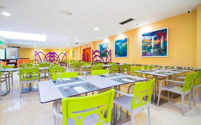 Hotel Servigroup Pueblo Benidorm
