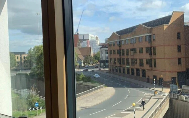 Inviting 2-bed Apartment in Reading
