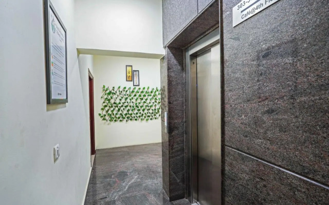 Treebo Cranberry Delight