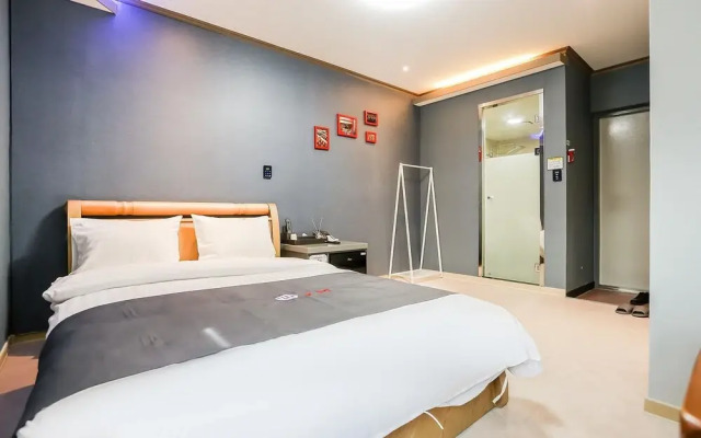 Yangyang JM Self Check-in Motel