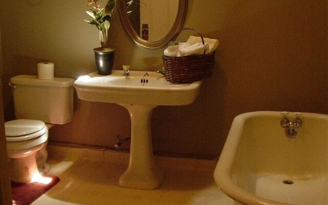 The Historic Hotel Leger