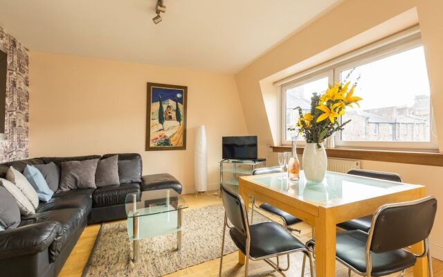 Amazing Castle View Apartment