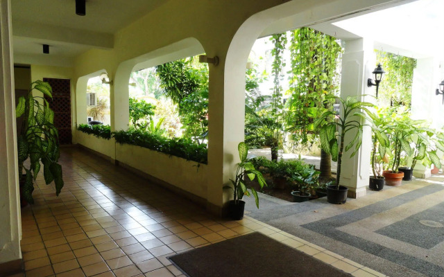 Summer Holiday Hotel