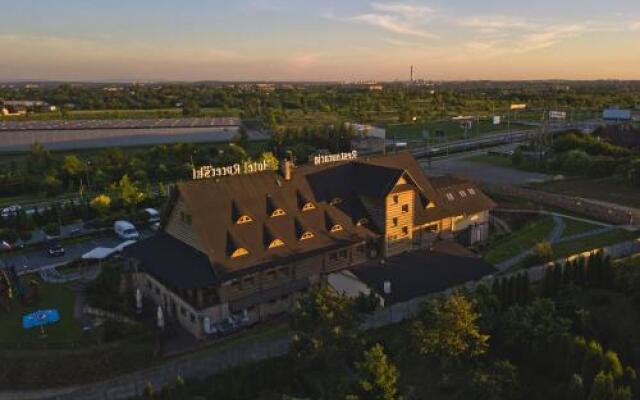 Restauracja i Hotel "RYCERSKI"