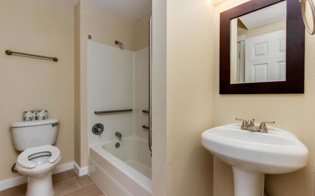 The Sandstone Point Inn