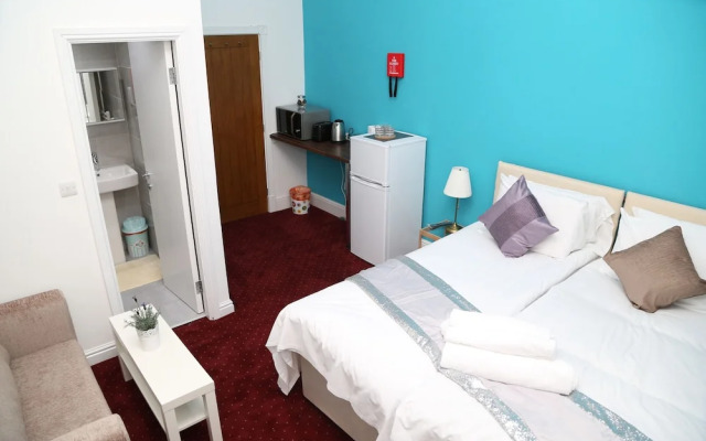 Birmingham Central Station Apartment