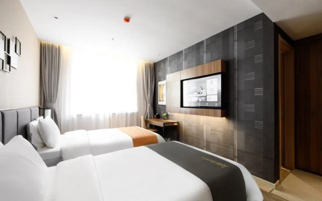 Homeinn Plus Hotel (Jinzhou Railway Station Renmin Street)