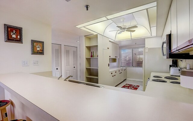 Buttonwood Bliss 2 Bedroom Condo by RedAwning