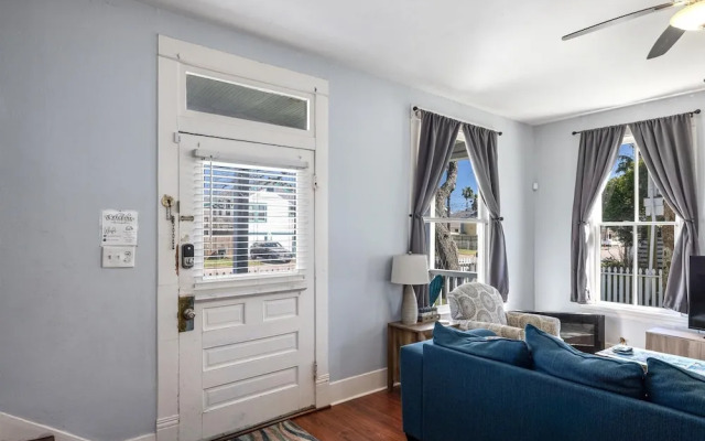 Seas The Breeze 4 Bedroom Home