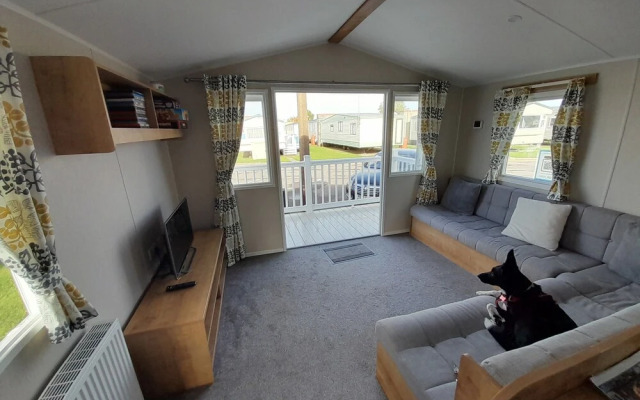 Beautiful 3 Bed Caravan in Walton on the Naze