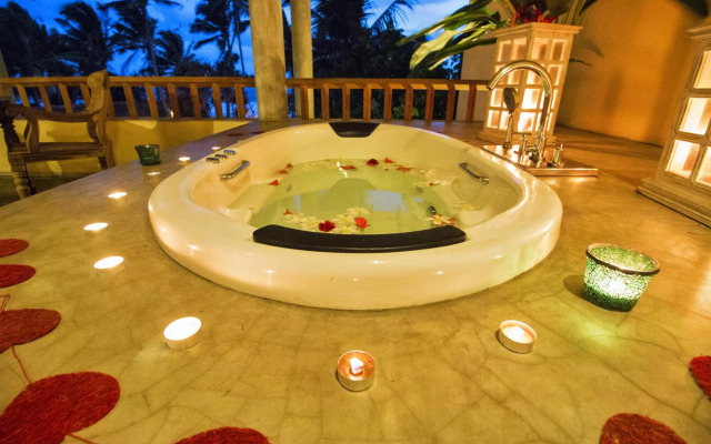 Villa Saffron Hikkaduwa