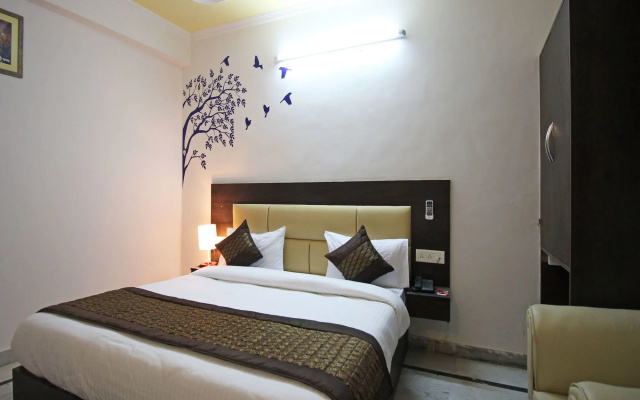 OYO Flagship 5179 Hotel Noida Saffron