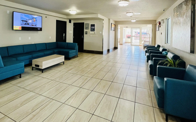 Super 8 by Wyndham Grande Prairie