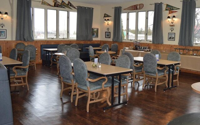 Cedar Hill Lodge