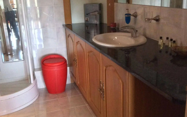 Orchard Manor - Guest house
